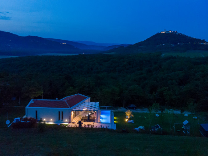 Au&szlig;en, Villa Monvue Motovun